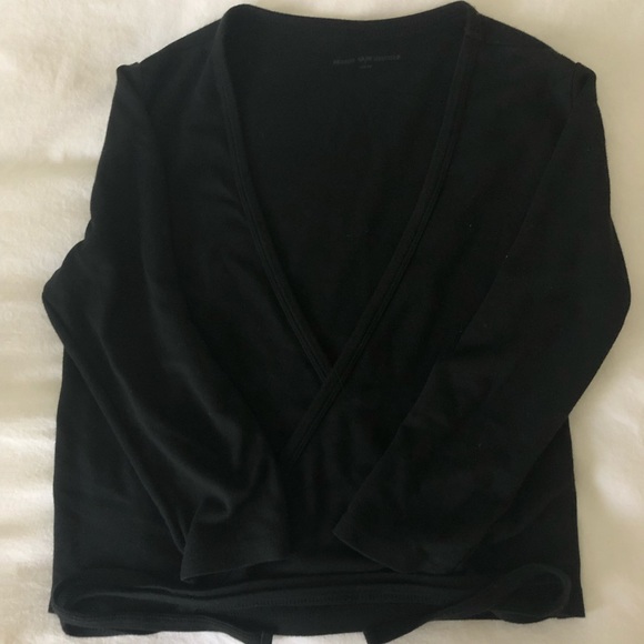 🔴SOLD🔴 Brandy Melville Black Wrap Shirt - Picture 2 of 3
